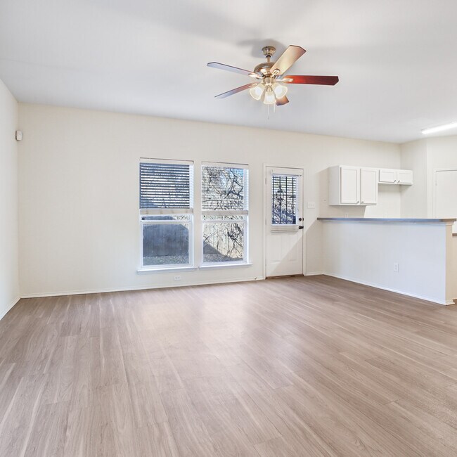 Foto del edificio - 149 Cliff Height Cir