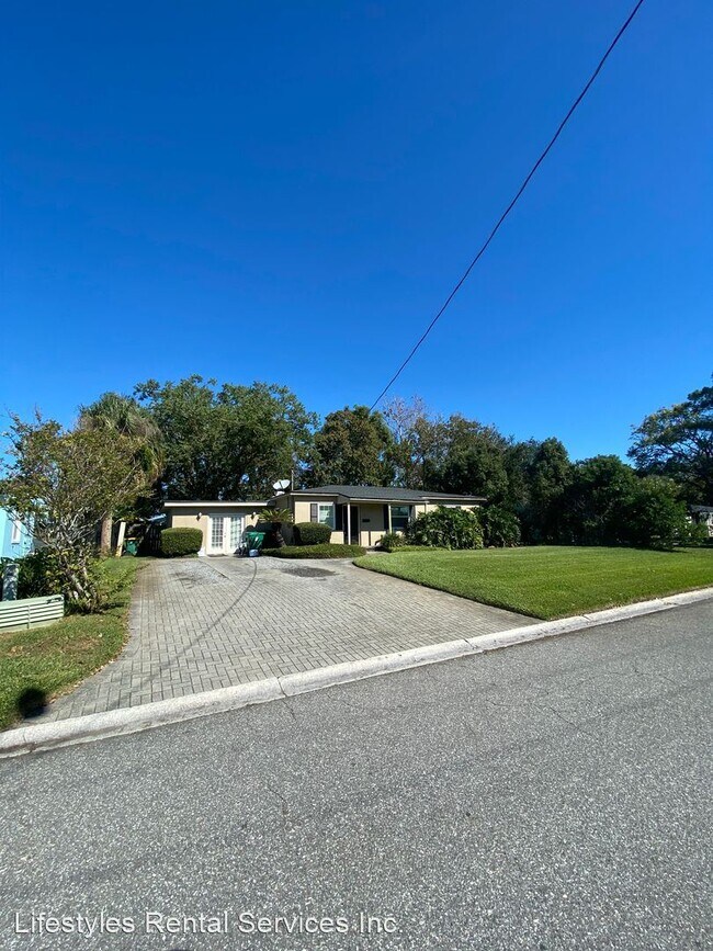 Building Photo - 3 br, 1 bath House - 613 Barbara Lane
