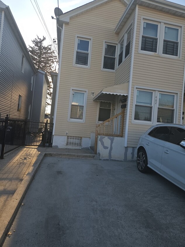 Photo - 462 S 7th Ave (Mount Vernon, NY)
