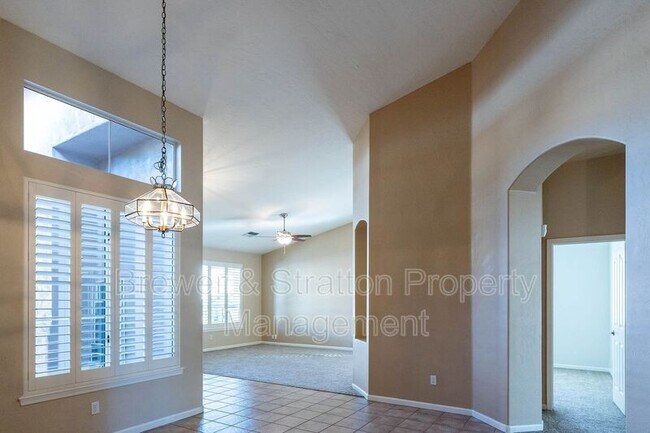 Building Photo - 5185 W Del Rio St