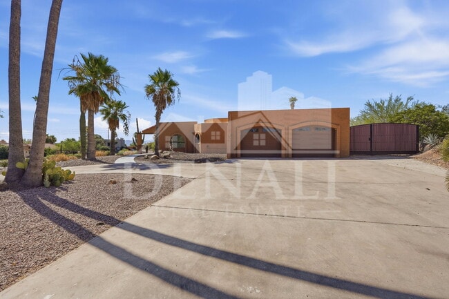 Building Photo - 10643 N Indian Wells Dr