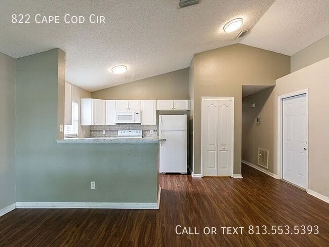 Foto del edificio - 822 Cape Cod Cir