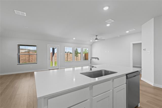 Foto del edificio - 2108 Sandpiper Wy