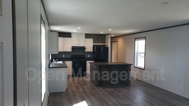 Building Photo - 120 Terry Blvd