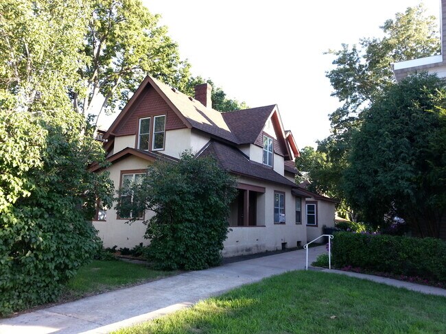 Foto del edificio - 516 4th Ave SE