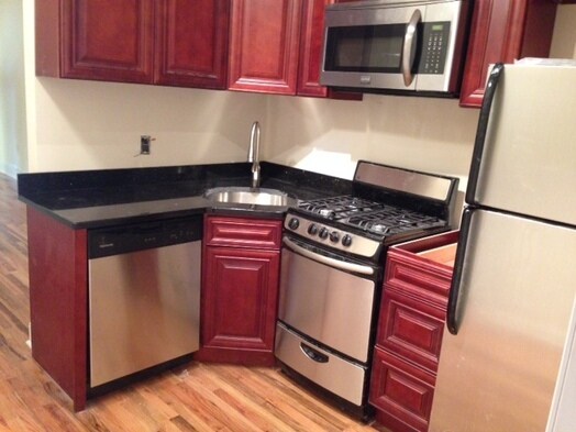 Building Photo - 294 Stanhope St