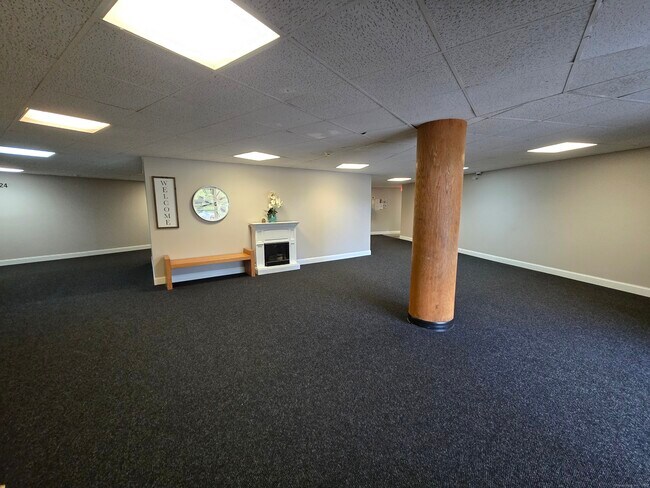 Building Photo - 1209 Cromwell Hills Dr