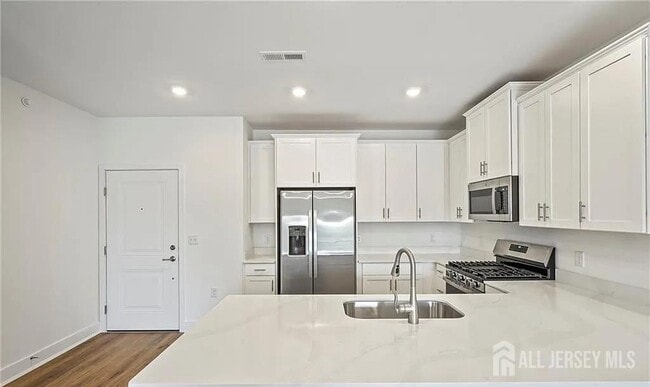 Building Photo - 28310 Radford Ct