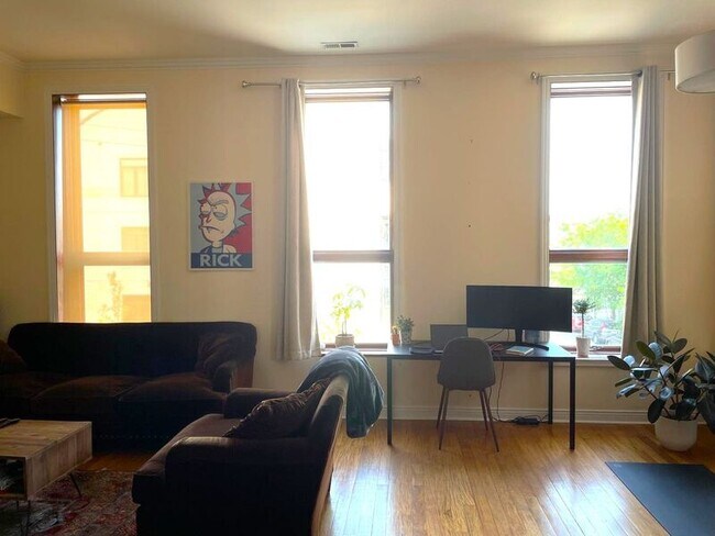 Foto del edificio - 932 N Noble St