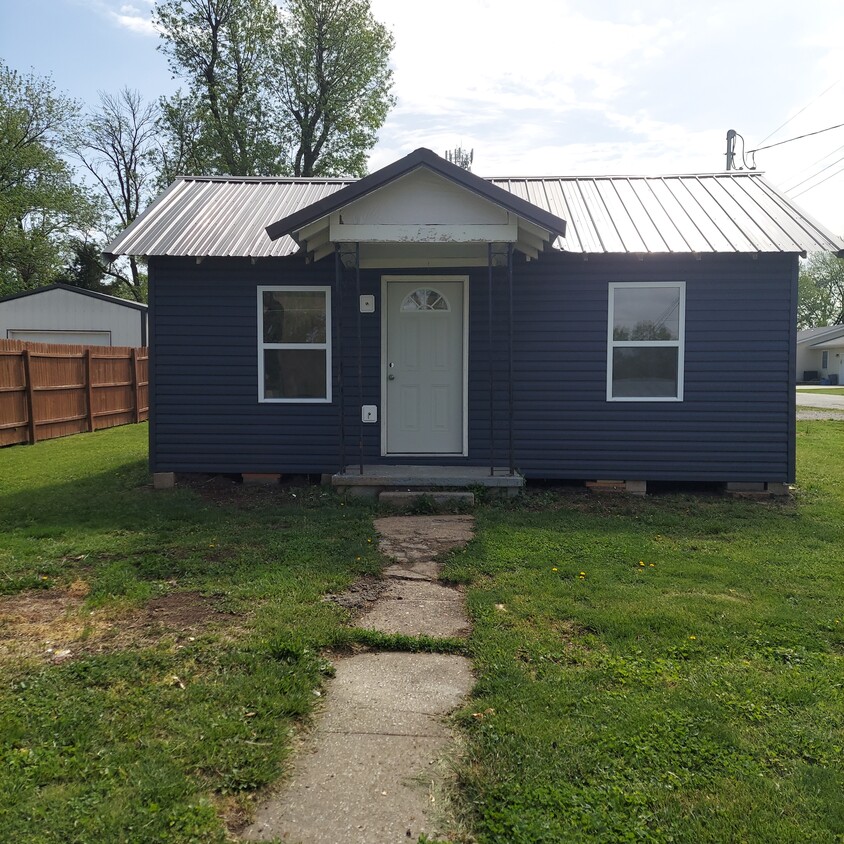 Foto principal - 122 S Mississippi St