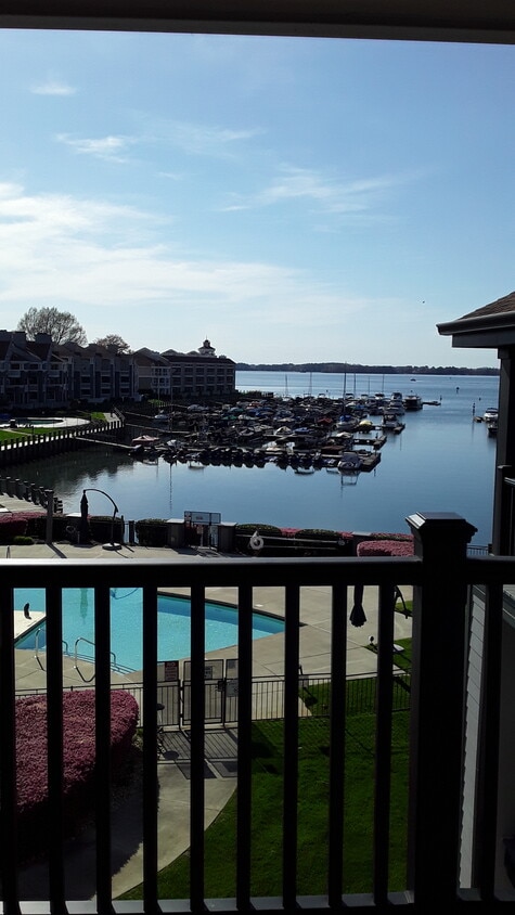 18865 Vineyard Point Ln Unit #33, Cornelius, NC 28031 - Condo for