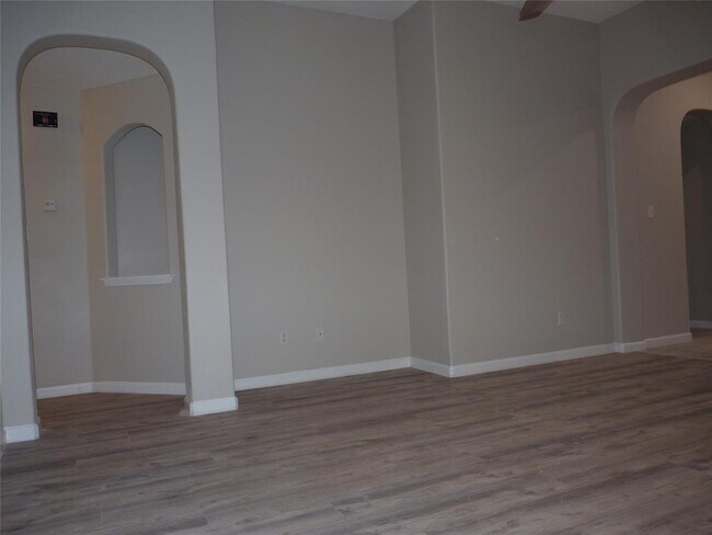 Foto del edificio - 1821 Bill Baker Dr