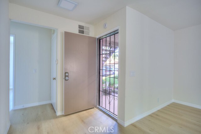 Foto del edificio - 17056 Colima Rd