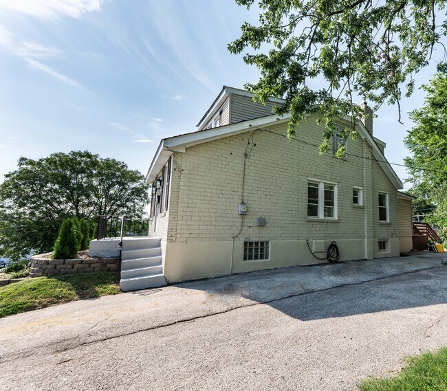Building Photo - 7071 Arcadia Ave