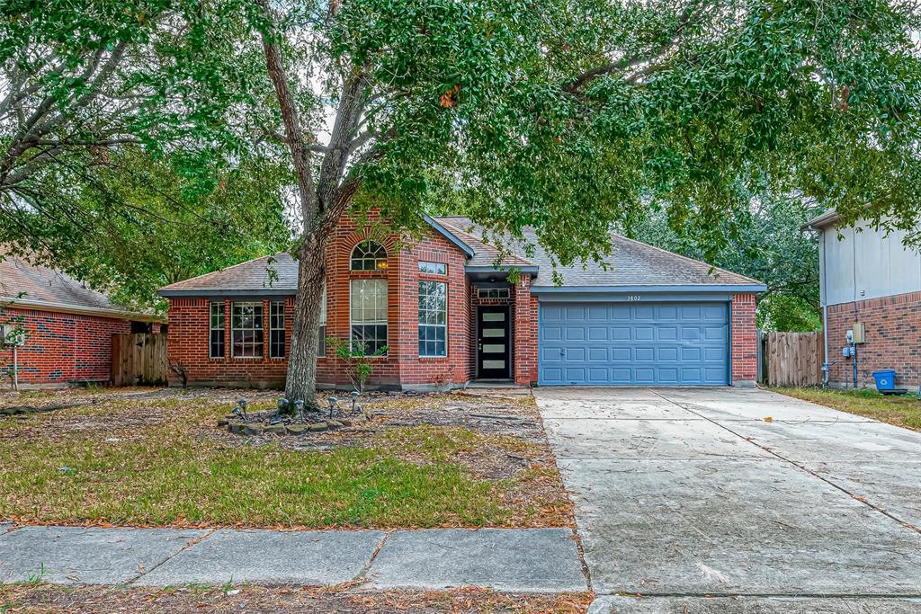 Foto principal - 3802 Woodlace Dr