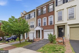 Building Photo - 8108 Dove Cottage Ct