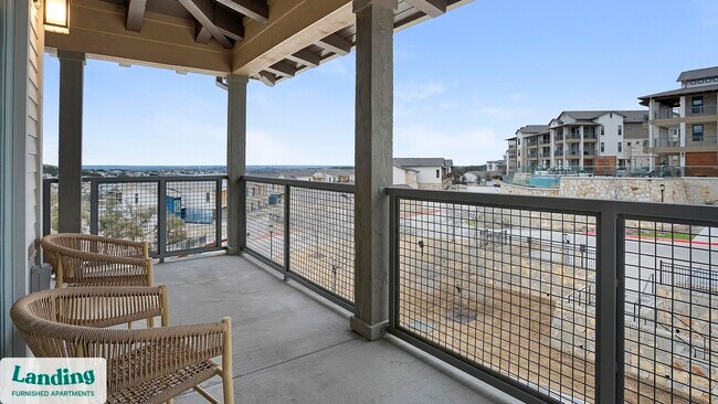 Foto del edificio - 5511 Caprock Smt Dr