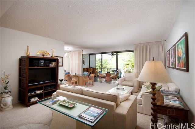 Building Photo - 4999 Kahala Ave