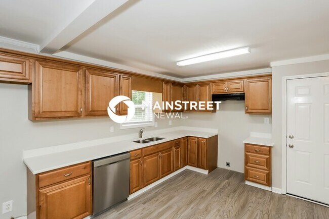 Building Photo - 3 Bedroom Pet-Friendly Home in Powder Spri...
