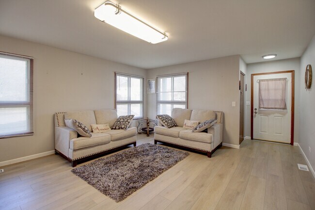 Foto del edificio - 1741 Tufts Ct