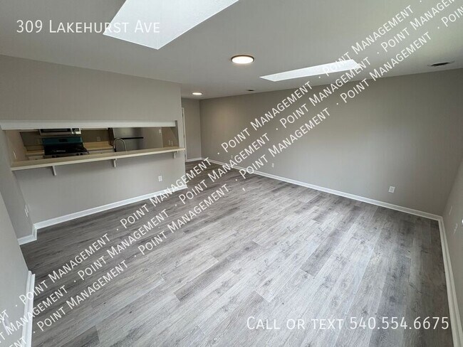 Foto del edificio - 309 Lakehurst Ave