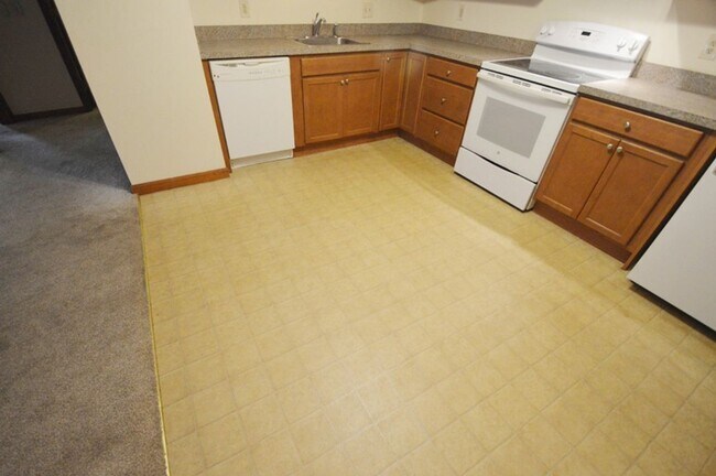 Foto del edificio - Holden: 2 Bed 1 Bath, Heat & Hot Water Inc...