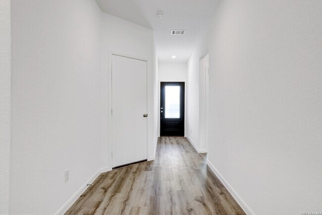 Foto del edificio - 9947 Pears Ml