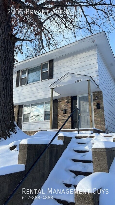 Primary Photo - Updated 2 Bedroom! Private Storage and Lau...