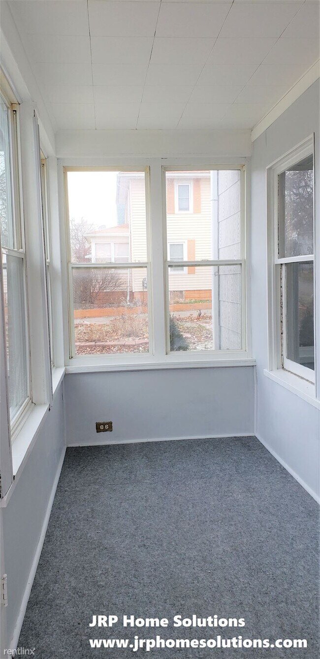 Building Photo - 3 br, 1 bath House - 619 Chester St