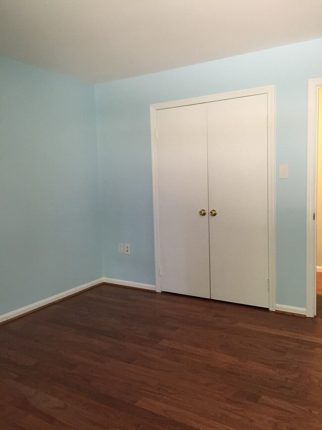 2nd Bed - closet - 3766 Persimmon Cir