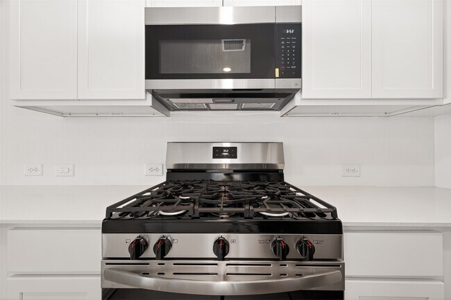 Foto del edificio - 16846 Spotted Oak Dr