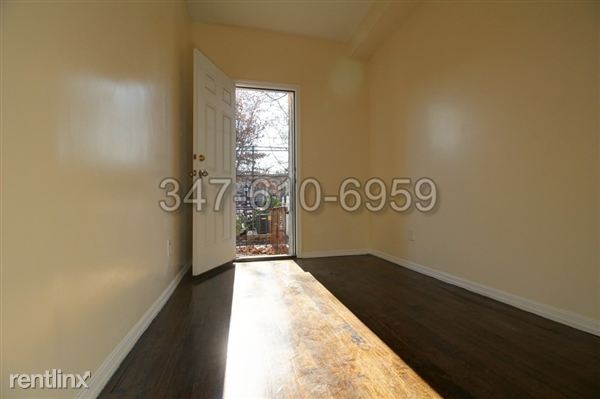 Building Photo - 476 Chauncey St