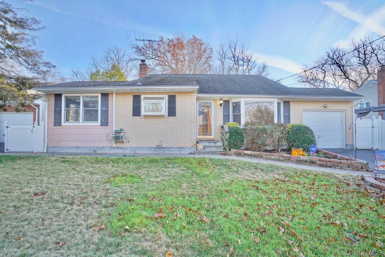 Foto principal - 34 Oakley Dr