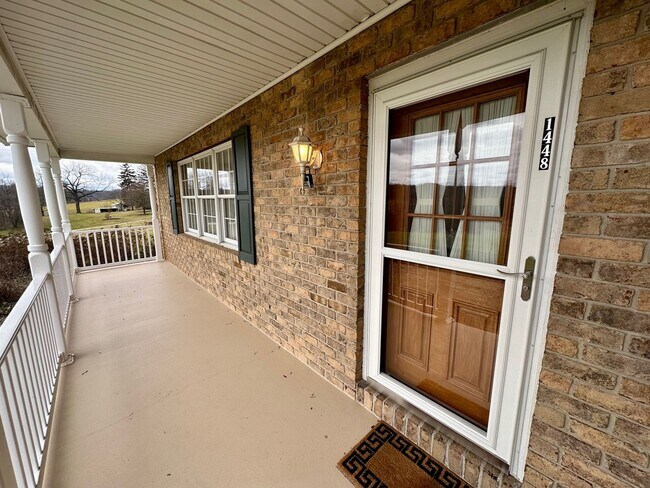 Foto del edificio - Charming & Private 3-Bedroom Home in New O...