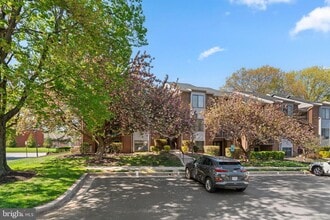 Building Photo - 6 Mullingar Ct