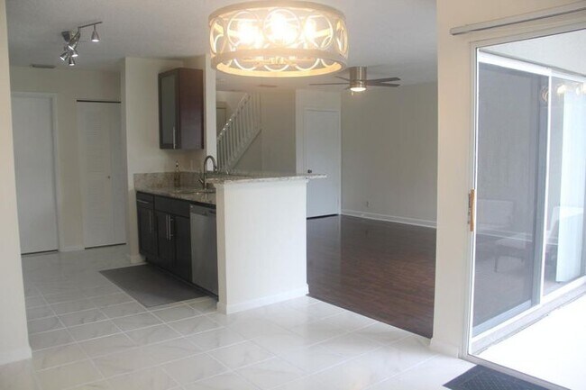 Foto del edificio - 6663 Boca Pines Trl