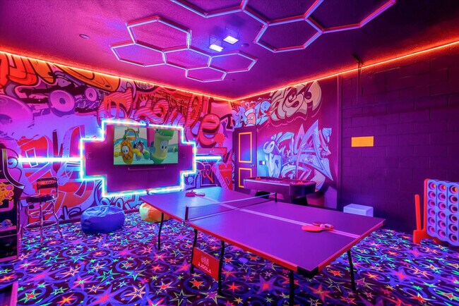 Building Photo - 2560 Shanti Dr