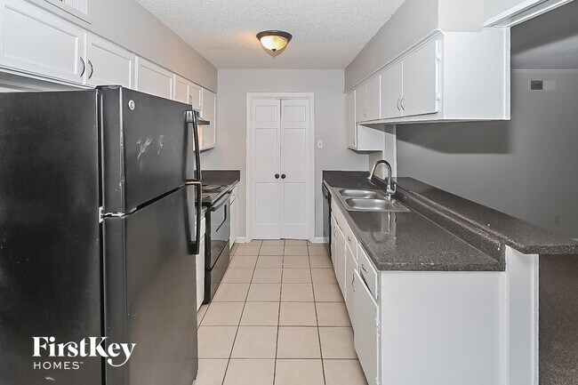 Foto del edificio - 3148 Glen Echo Dr