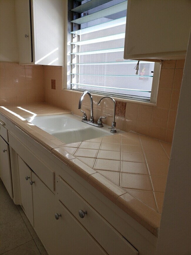 Foto del edificio - 501 S Oxford Ave