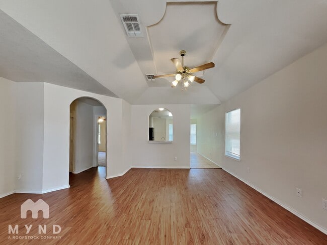 Building Photo - 6539 Estes Flats
