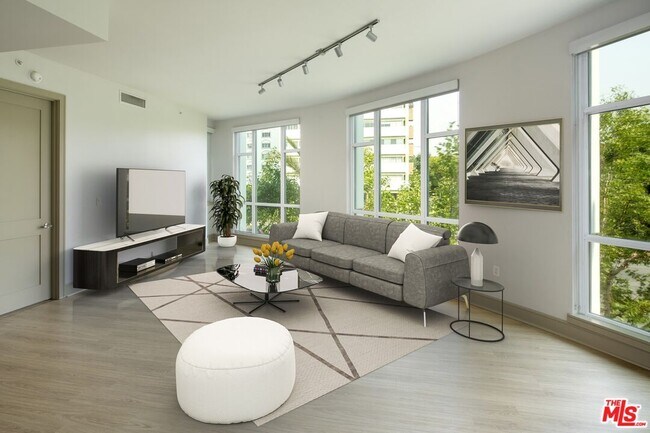 Foto del edificio - 10700 Wilshire Blvd