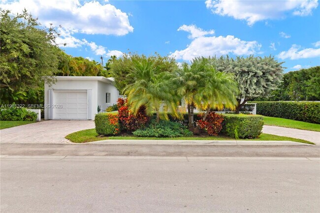 Foto del edificio - 1261 NE 98th St