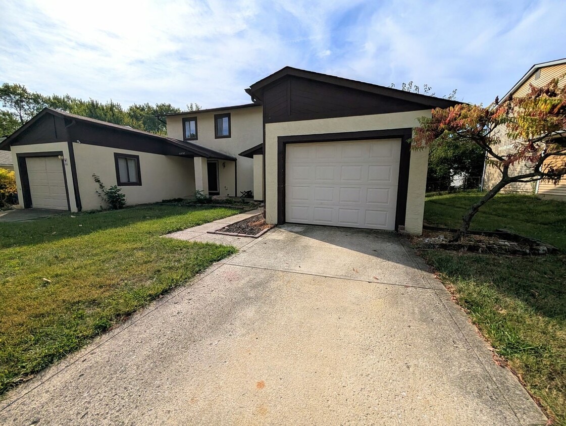Primary Photo - 8235-8237 Goldsmith Dr