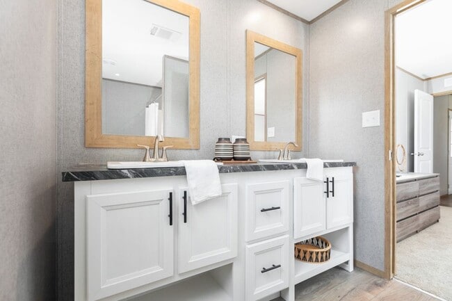 Building Photo - Fannin Meadows