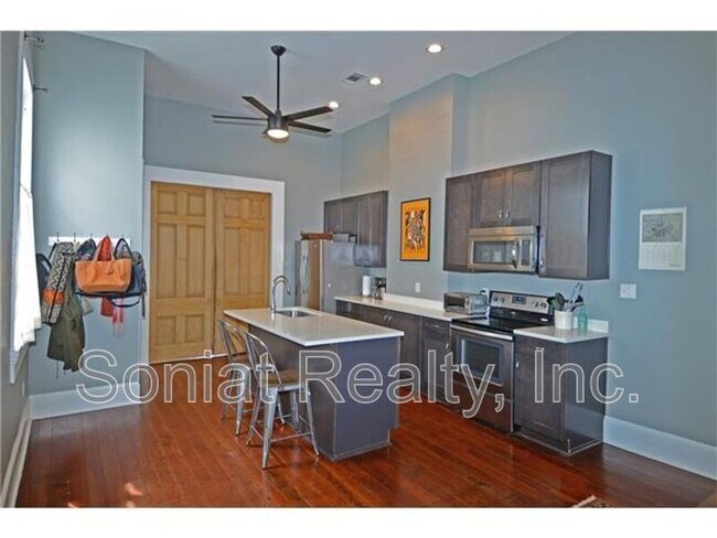 Foto del edificio - 2503 Burgundy St