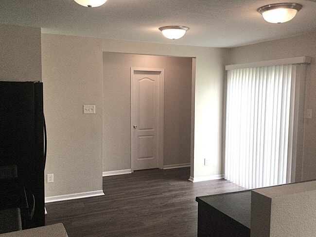 Building Photo - 3244 Underwood Dr