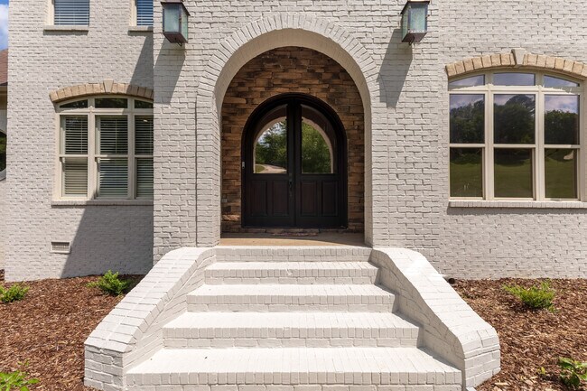 Foto del edificio - 136 Belle Ridge Dr