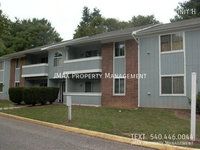 Photo - 3235 Chaparral Dr Apt H-3235 Chaparral Drive Unit H