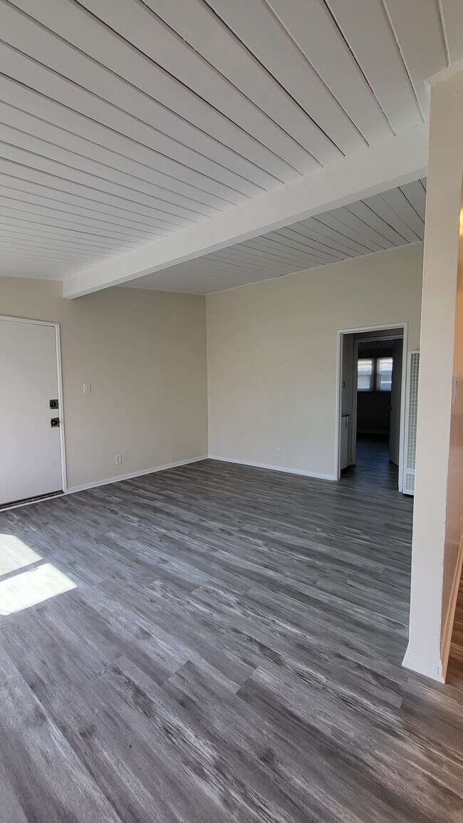 Foto del edificio - 11903 Vanowen St