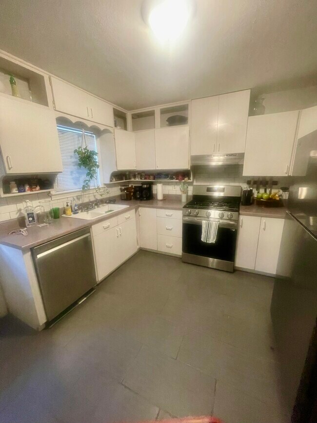 Foto del edificio - 9546 Mercer Dr